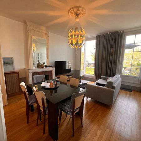 La Colbertine - Charming Apartment In Place Colbert Rochefort  Buitenkant foto