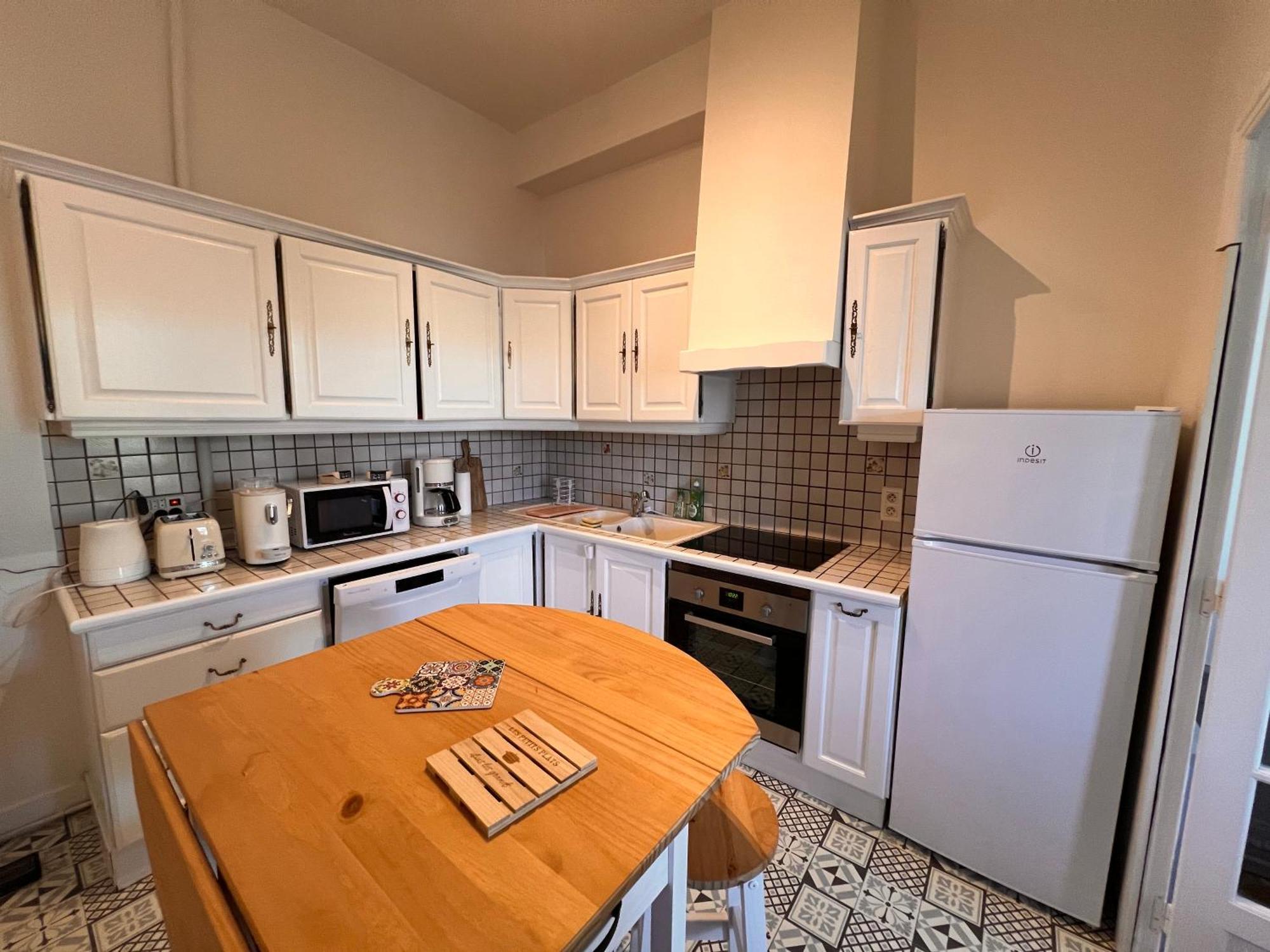 La Colbertine - Charming Apartment In Place Colbert Rochefort  Buitenkant foto