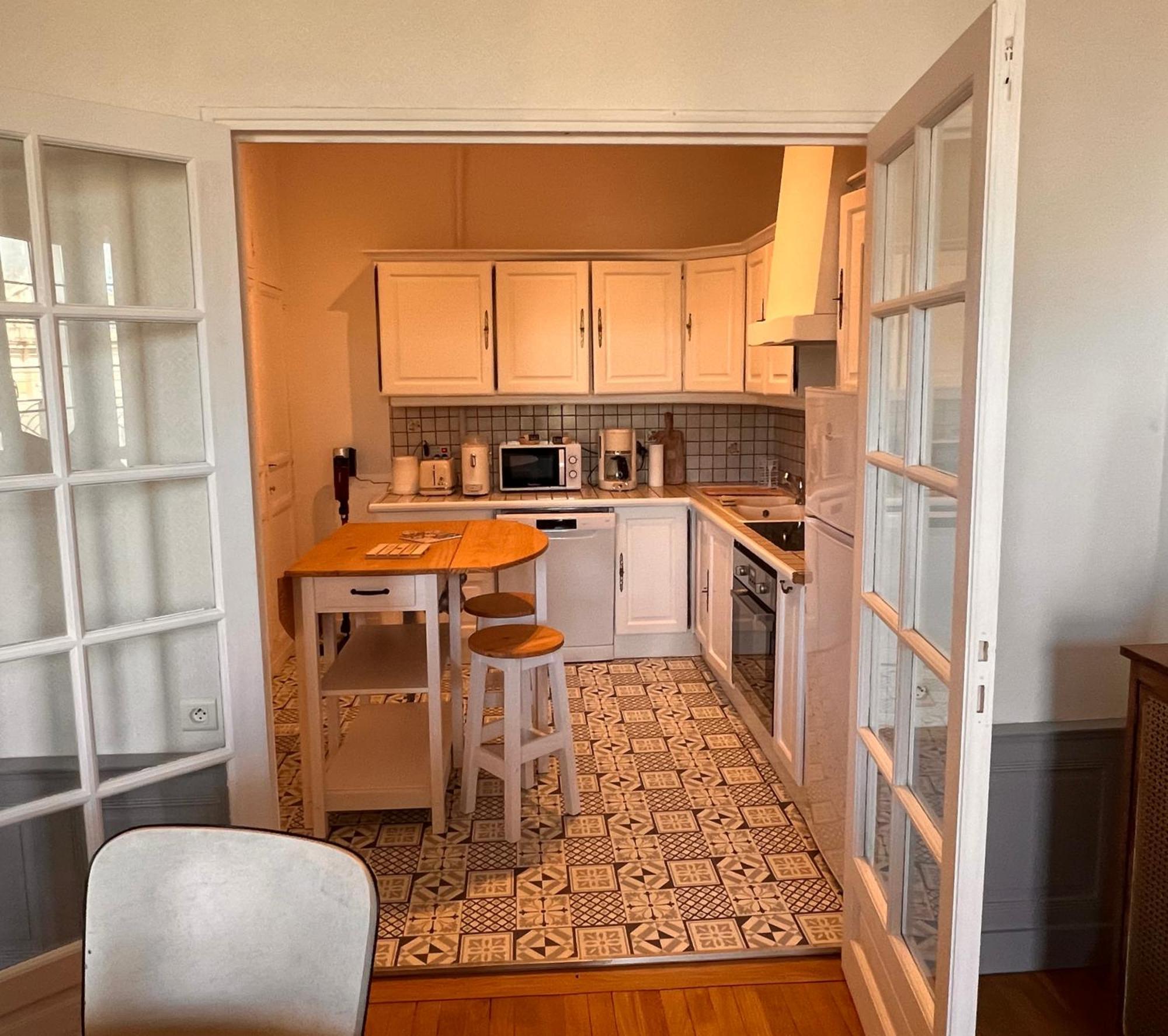 La Colbertine - Charming Apartment In Place Colbert Rochefort  Buitenkant foto
